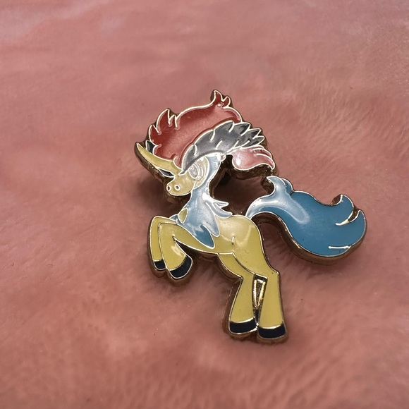 Pokémon Pins Bundle - Picture 7 of 10